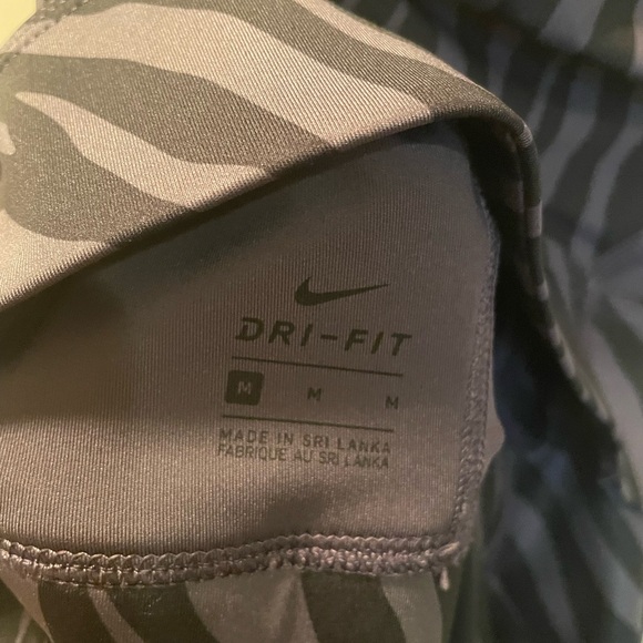 Cute Girl Workout - Picture 4 of 5